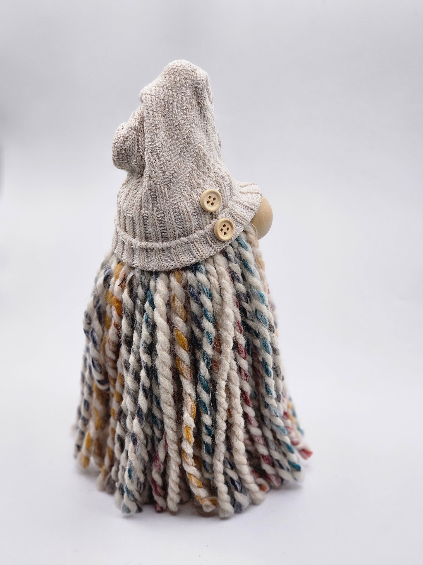 Large Multi/Beige Gnome